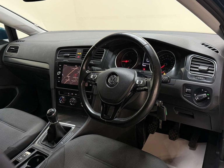 2017 Volkswagen Golf 1.6 TDI BlueMotion Tech SE Nav Euro 6 (s/s) 5dr Hatchback Diesel Manual