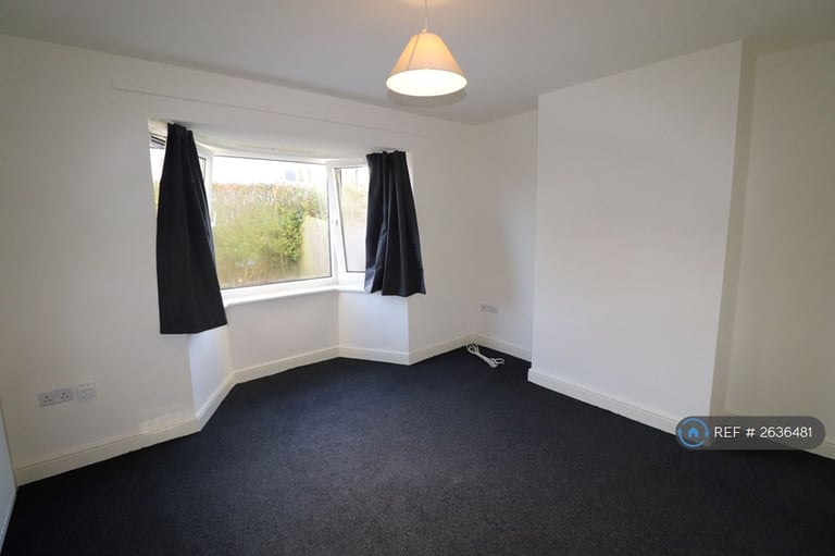 3 bedroom house in Fullingdale Road, Northampton, NN3 (3 bed) (#2636481)