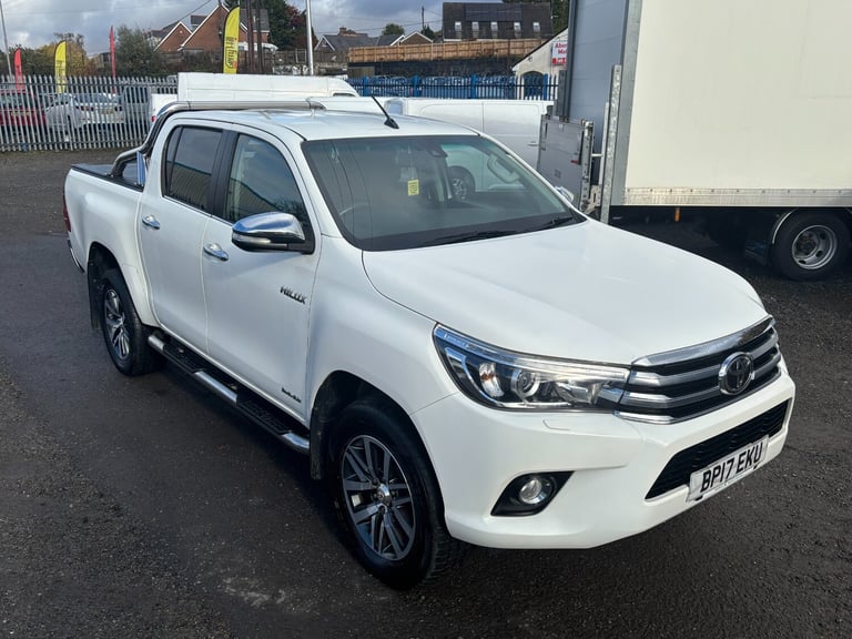 2017 Toyota Hilux Invincible D/Cab Pick Up 2.4 D-4D Automatic  PICK UP Diesel Automatic