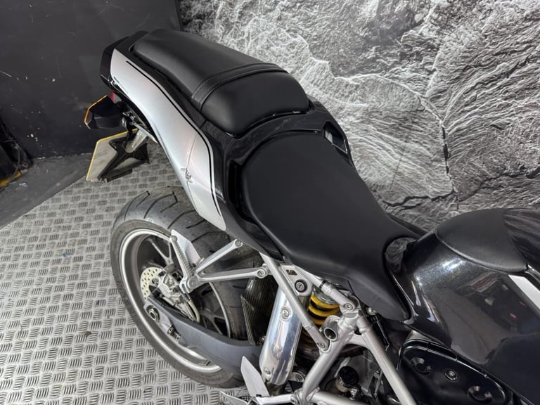 DUCATI 749 DARK 2006