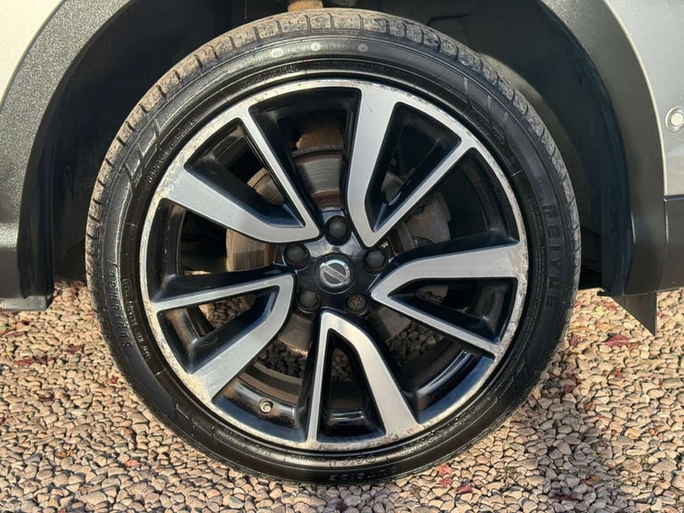 2016 Nissan Qashqai 1.6 Qashqai Tekna DiG-T 5dr SUV Petrol Manual