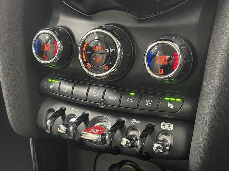 2019 MINI Hatch 1.5 Cooper Exclusive Hatchback 3dr Petrol Manual Euro 6 (s/s) (136 ps) Hatchback ...