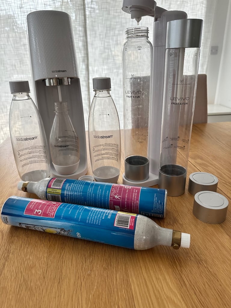 image for £40 Sodastream & Levivo Fizzy Drinks Maker