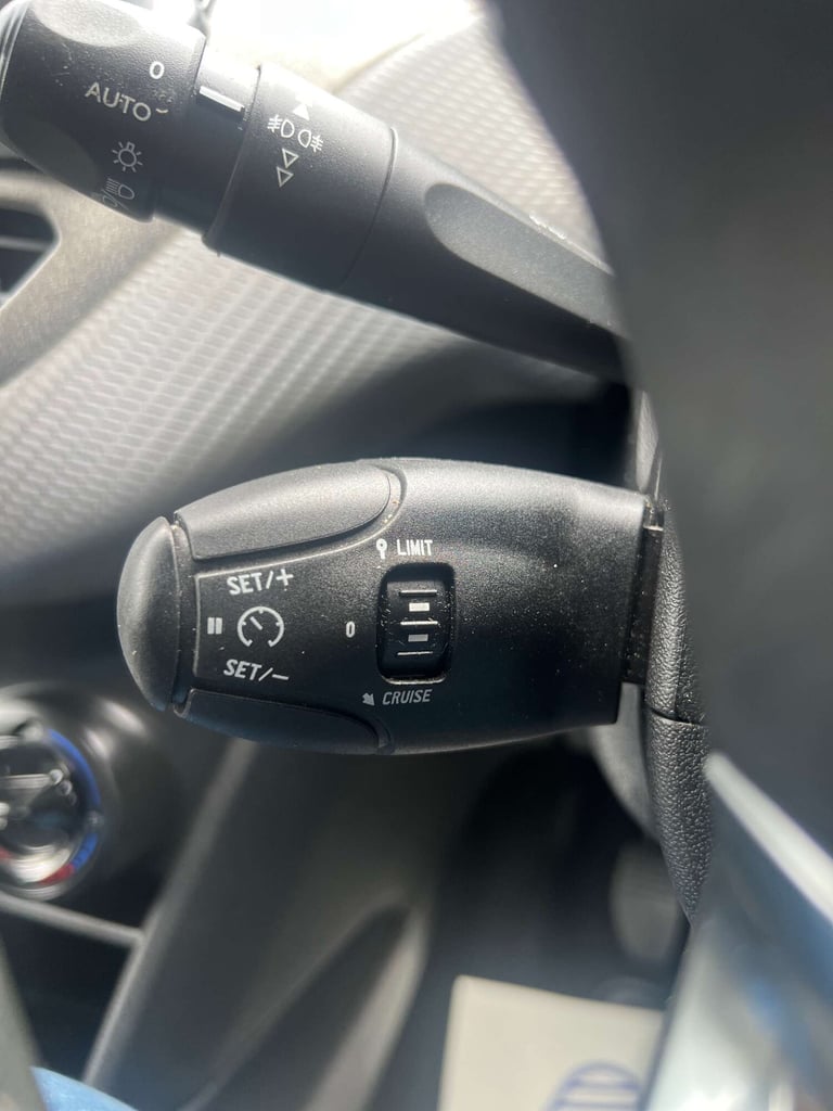 2016 Peugeot 208 1.6 BlueHDi 100 Allure 5dr HATCHBACK DIESEL Manual