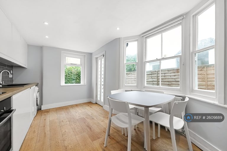 4 bedroom house in Fenham Road, London, SE15 (4 bed) (#2609889)