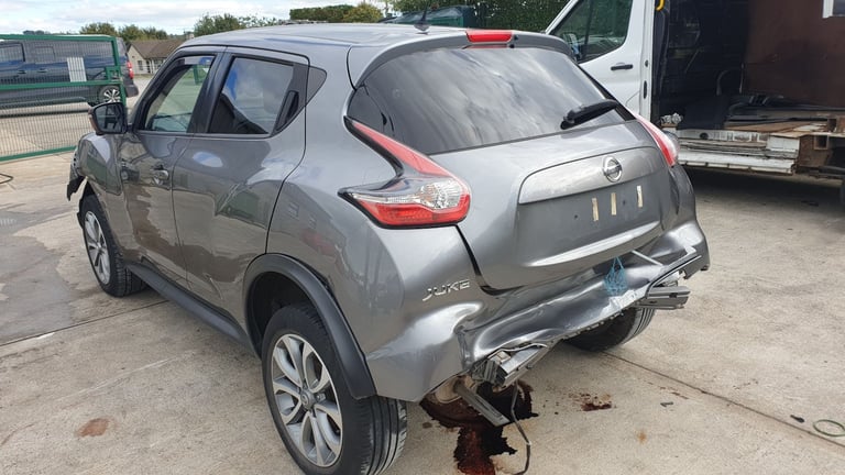 **For breaking** Nissan Juke Tekna, 1.6 petrol auto (2016).