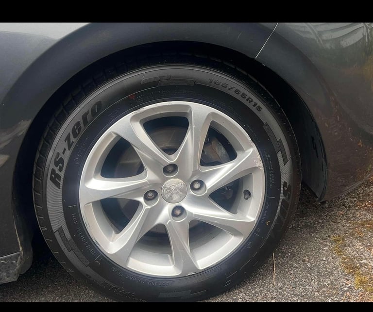 Peugeot, 208, Hatchback, 2014, Manual, 1199 (cc), 5 doors