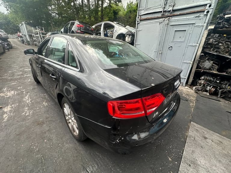  AUDI A4 2010 1.8 PETROL BREAKING FOR PARTS 