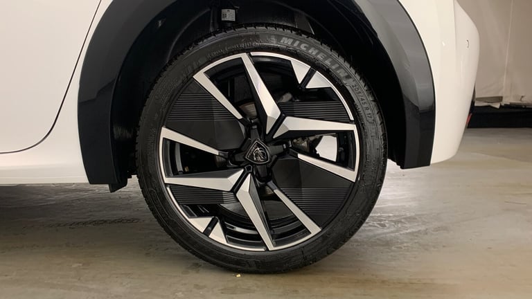 2025 Peugeot 208 1.2 PureTech MHEV GT Hatchback 5dr Petrol Hybrid e-DSC Euro 6 (s/s) (136 ps Hatc...