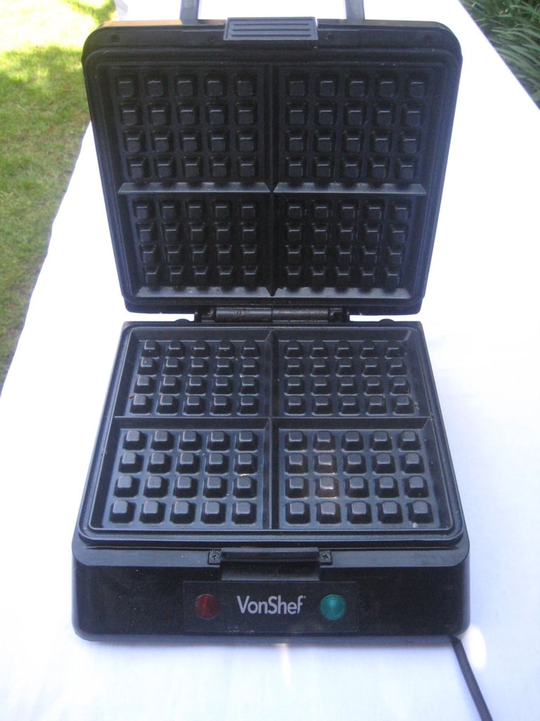 VonShef Belgian Quad Waffle Maker made for Habitat plc