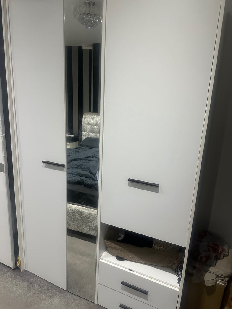 Wardrobe with mirror