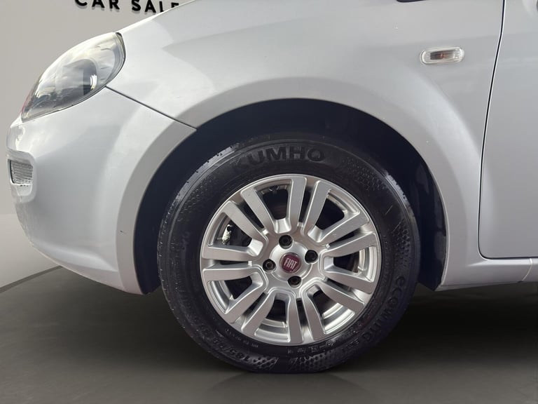 2013 Fiat Punto 1.4 Easy 3dr HATCHBACK Petrol Manual