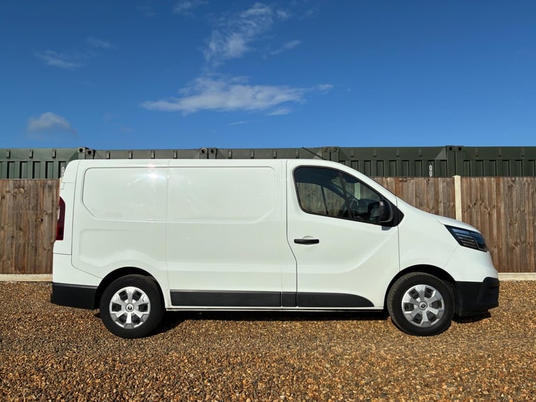 2022 Renault Trafic 2.0 dCi Blue SL28 Business+ L1 H1 Euro 6 (s/s) 5dr PANEL VAN Diesel Manual