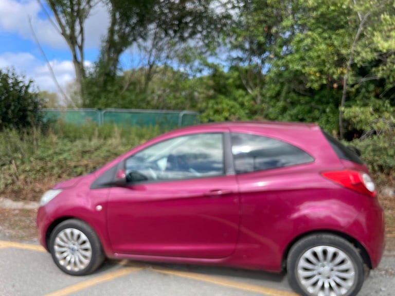 FORD KA 1.2 ZETEC 59 REG MAGENTA RED 3 DOOR MOT JUNE 25TH 2026 TAX £35 LOW INSURANCE