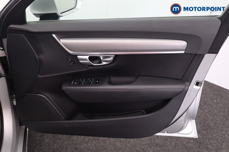 2019 Volvo S90 2.0 D4 Momentum 4dr Geartronic Saloon Diesel Automatic