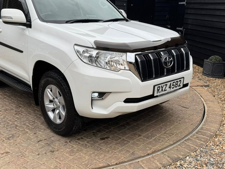 2022 Toyota Land Cruiser 2.8D Active SUV 3dr Diesel Auto 4WD Euro 6 (s/s) (204 ps) ESTATE Diesel ...
