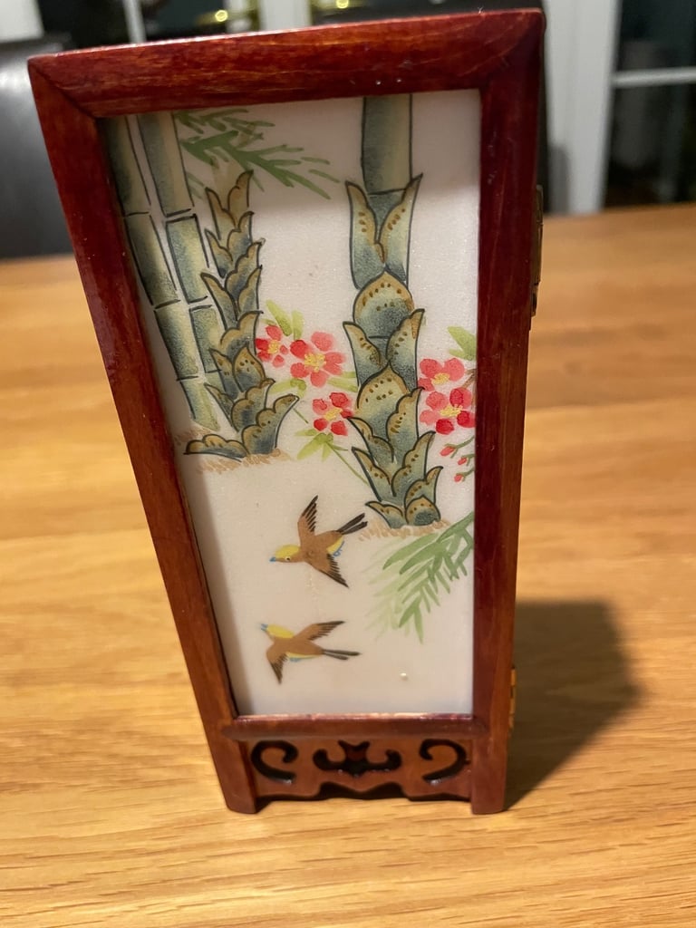 Small Japanese table screen- decorative art.