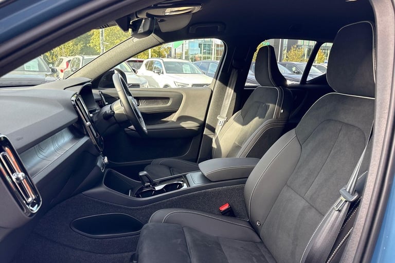 2025 Volvo EX40 185kW Extended Range Plus 78kWh 5dr Auto ESTATE ELECTRIC Automatic