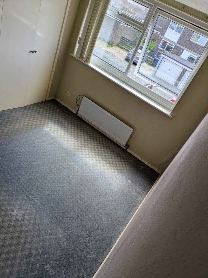 INVESTMENT OPPORTUNITY 2 Bed End Terrace BMV £75K