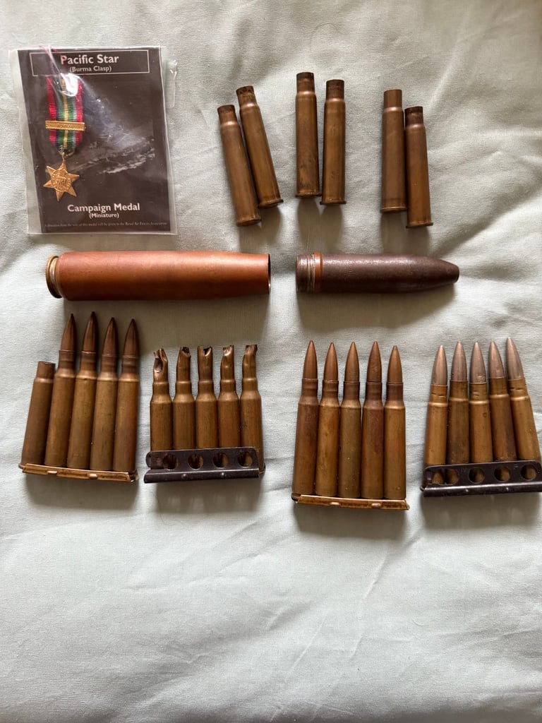image for Militaria - Empty shells / bullet cases and clips