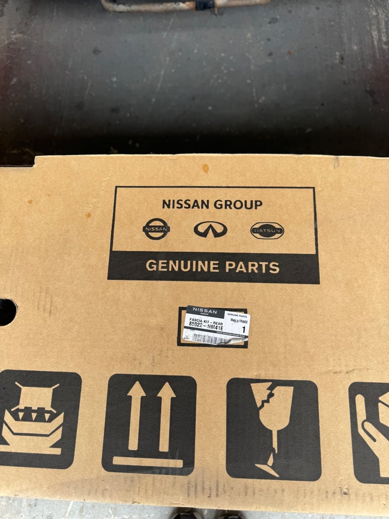 Fascia kit rear Nissan 
