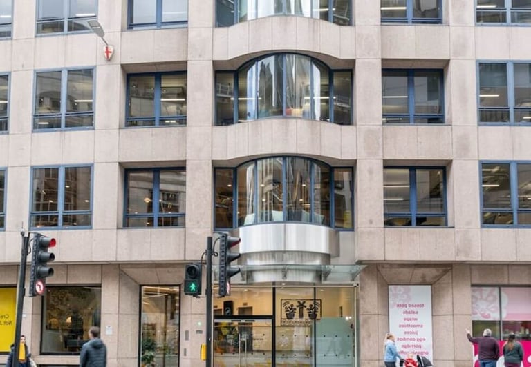 Furnished offices to rent in *Aldgate*. Office Spaces for 3 to 200 desks E1