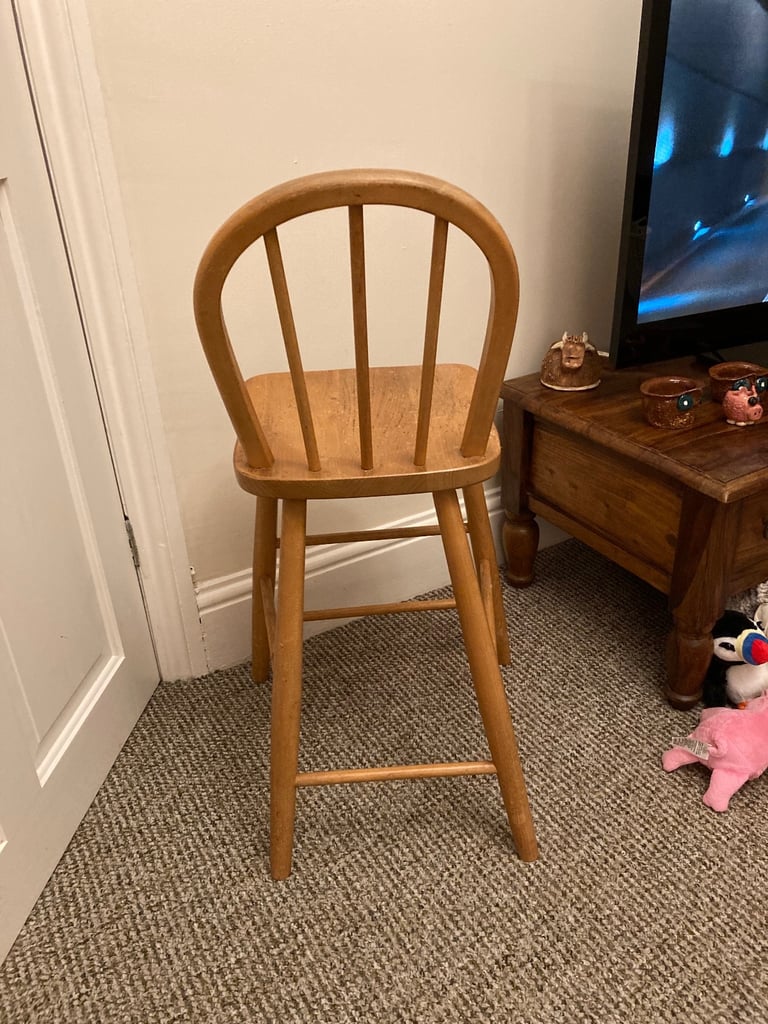 Childs pine high chair 