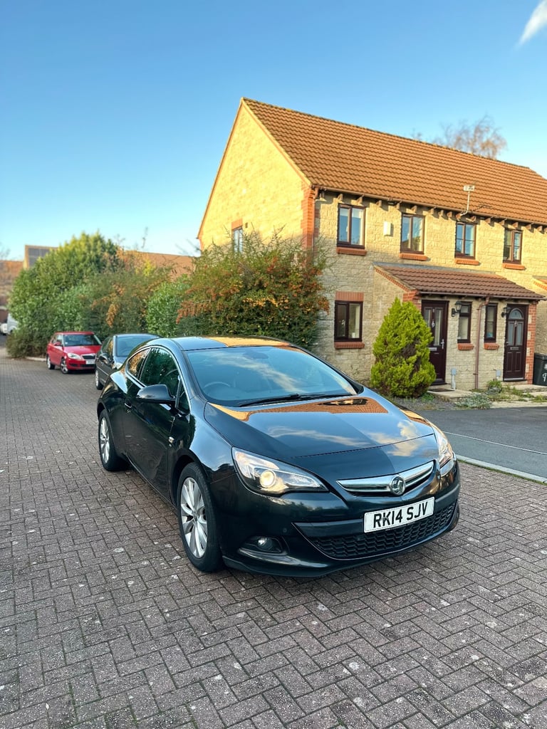 Vauxhall, ASTRA GTC, Hatchback, 2014, Manual, 1598 (cc), 3 doors