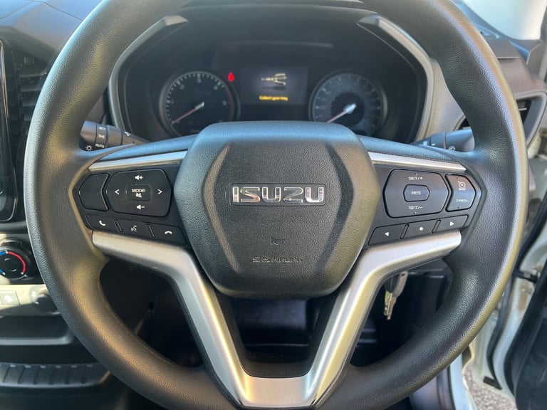 ISUZU D-MAX 1.9 TD 164PS UTILITY MANUAL 4WD 4X4 D/CAB PICKUP 71 REG 59,600 MILES