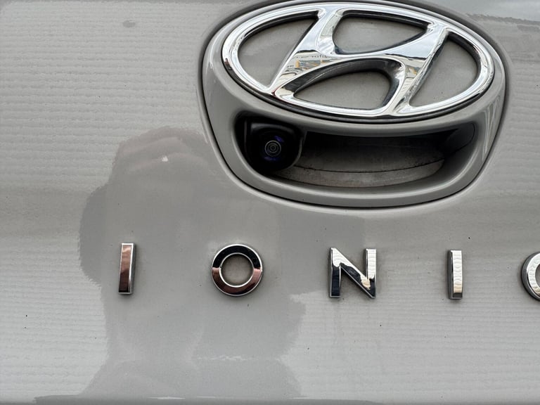 2022 Hyundai IONIQ 1.6 h-GDi Premium DCT Euro 6 (s/s) 5dr HATCHBACK Petrol/Electric Hybrid Automatic