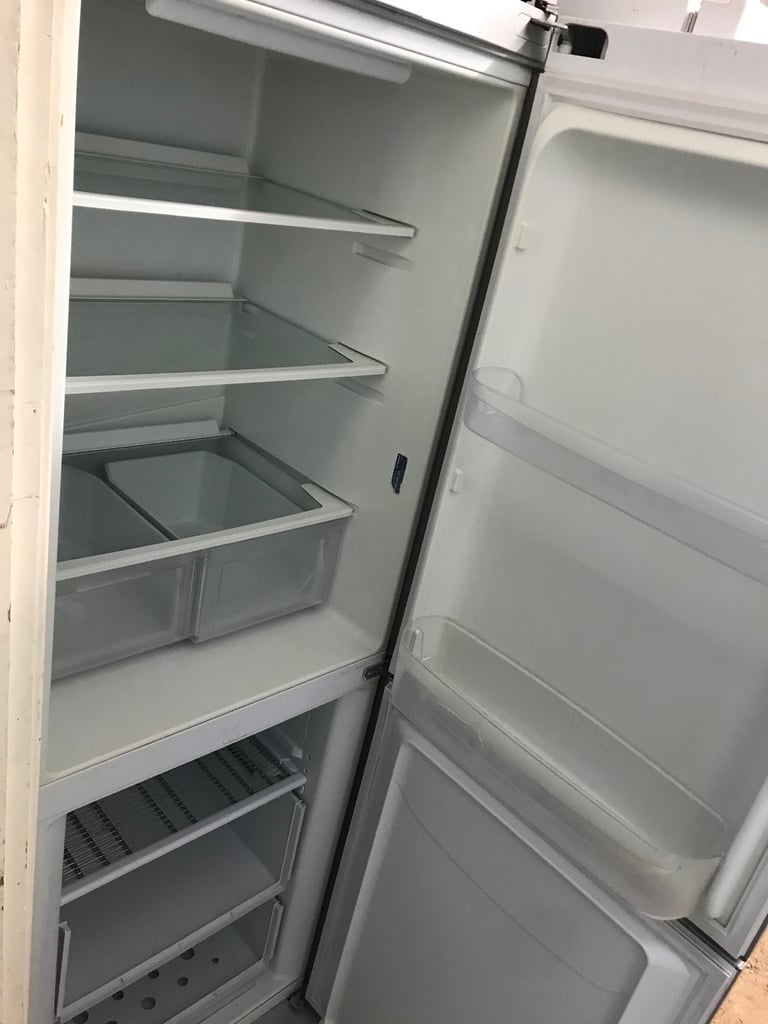 INDESIT FRIDGE FREEZER IN EXCELLENT CONDITION £120 