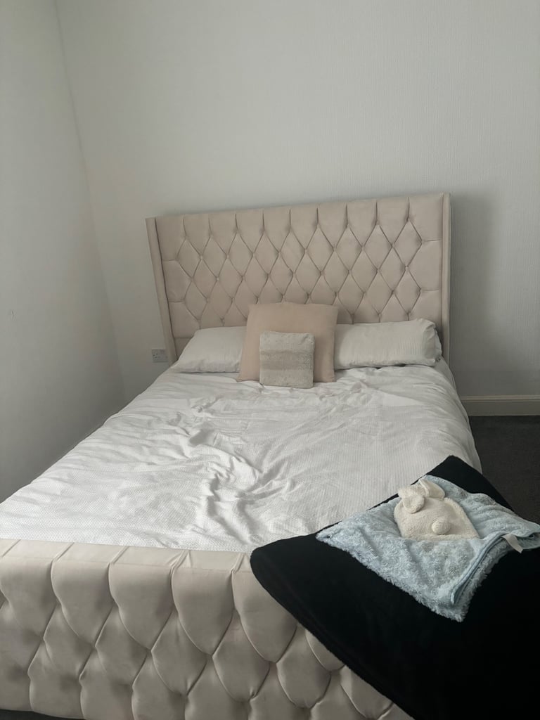 King sized bed