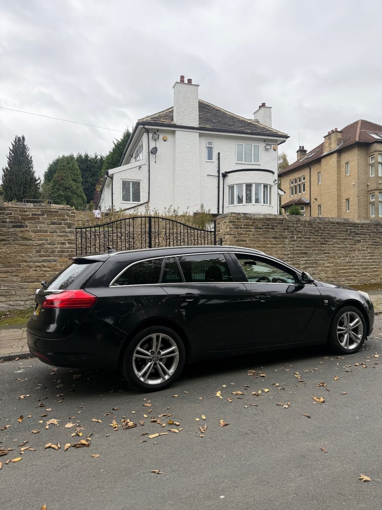 Vauxhall, INSIGNIA, Estate, 2011, Manual, 1956 (cc), 5 doors
