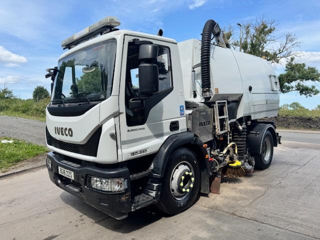 image for 2018 18 Iveco Eurocargo 150-220 E6 Johnston VT651 dual sweep gully arm