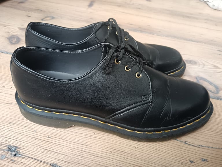 Dr. Martens 1461 Vegan, Unisex-Adult Lace-Up Flats