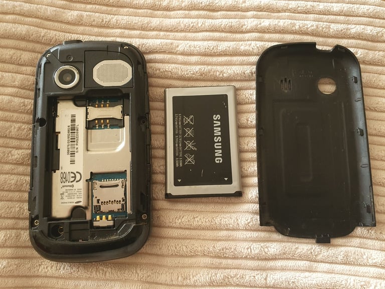 SAMSUNG GT B3410 Black QWERTY Keyboard Slider Mobile Phone UNTESTED