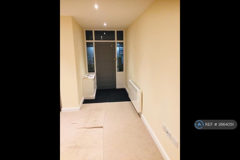 2 bedroom flat in The Lofts, Macclesfield, SK11 (2 bed) (#2664051)