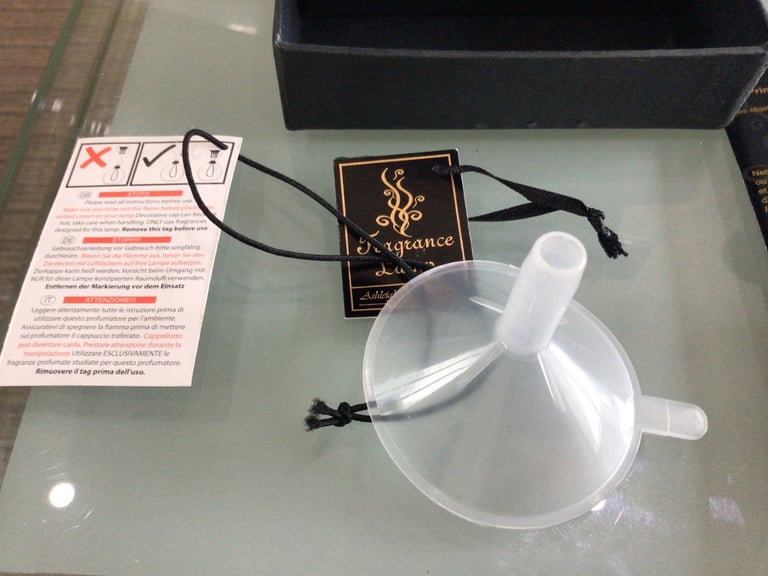 Ashleigh and Burwood fragrance lamp