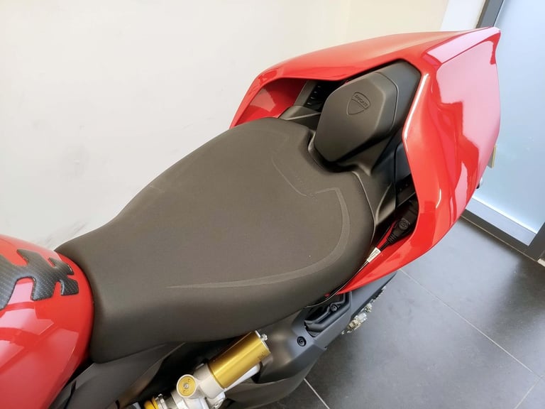2024 Ducati Streetfighter V2 Red 559 Miles | £196 Dep & £196 pcm 7.9% APR