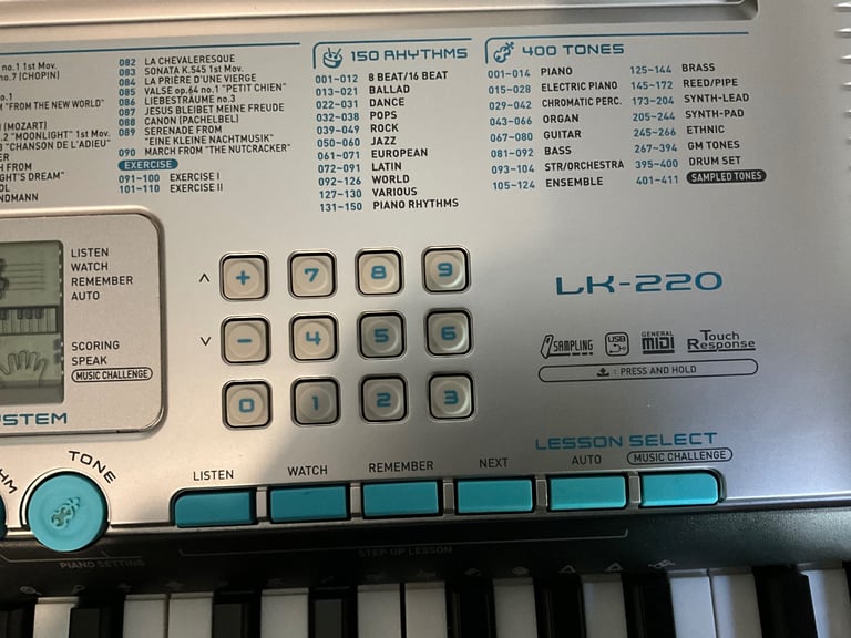 Casio keyboard and stand in good condition 