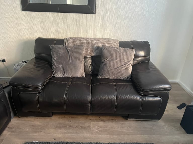 2 seater leather sofa for Sale in Warrington, Cheshire | Sofas, Couches &  Armchairs | Gumtree