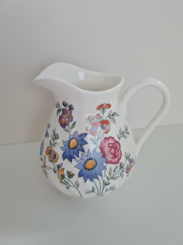 Wedgwood Avebury Jug