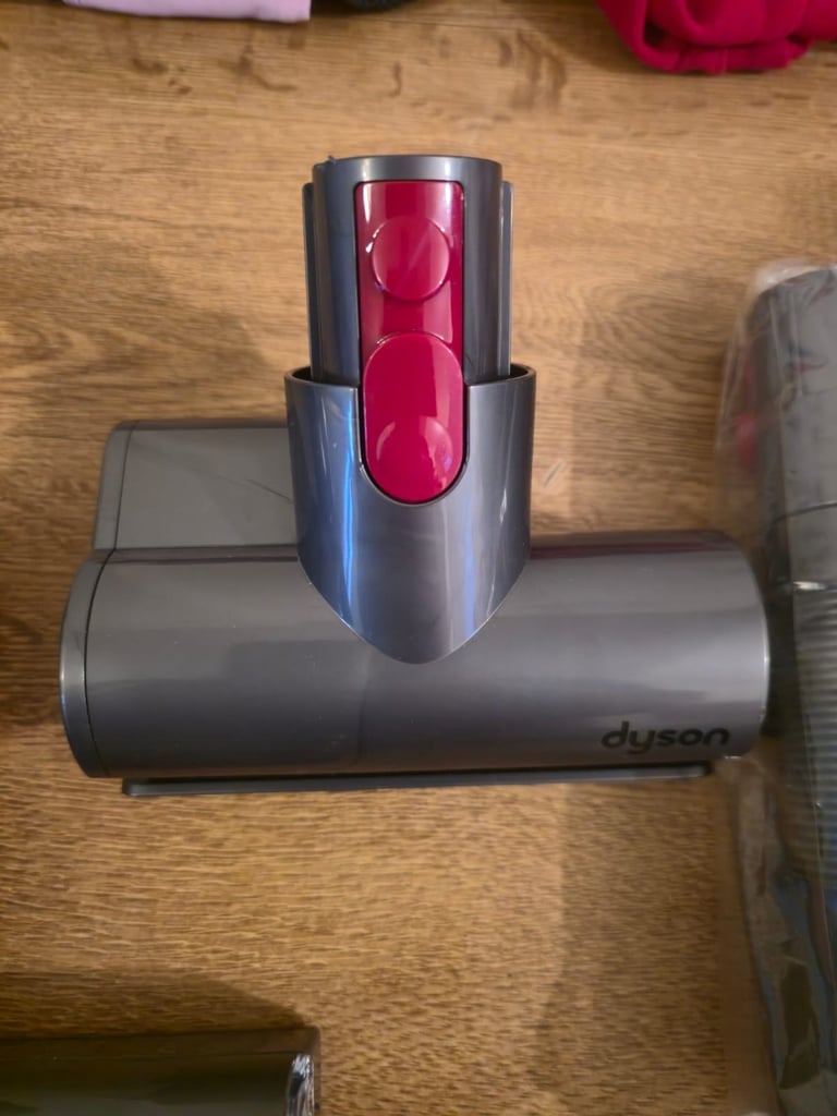 Dyson v7 atachment, brand new