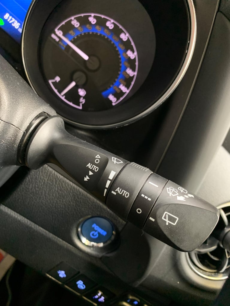 2018 Toyota Auris 1.8 VVT-h Design CVT Euro 6 (s/s) 5dr HATCHBACK Petrol/Electric Hybrid Automatic