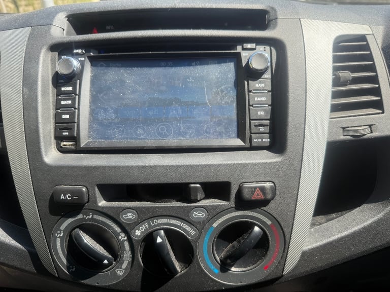 2007 TOYOTA HILUX INVINCIBLE DOUBLE CAB D/C 3.0 D4-D MANUAL 4X4 SILVER