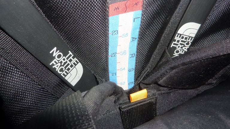 NORTH FACE Hiking Backpack Mule Bag Large Vigor BLACK BLUE Spacious Camping Excellent Back Pack!