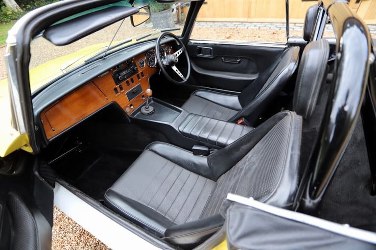 1972 Lotus Elan 1972.  £20k repaint in Lotus Yellow / Cirrus White. Mohair Hoo  PETROL Manual