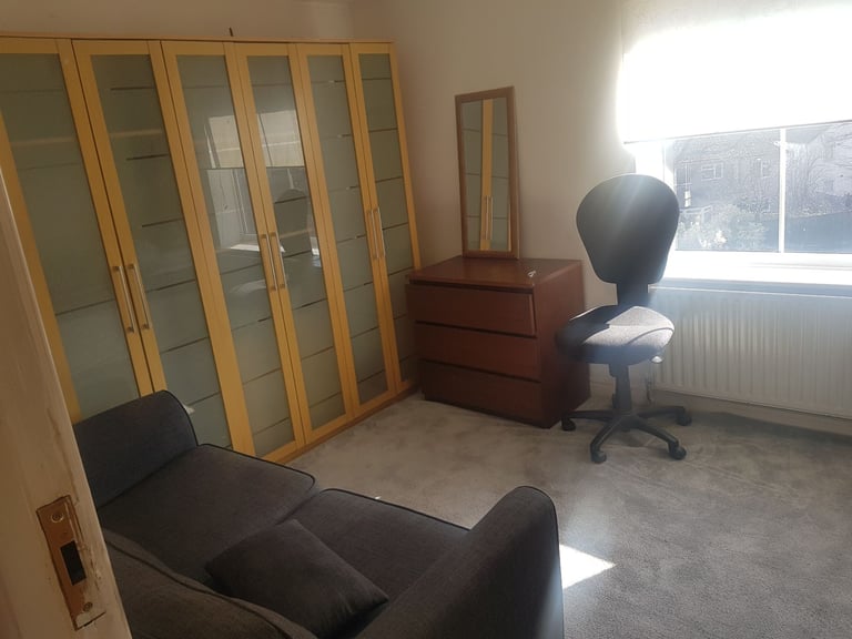 Room to let