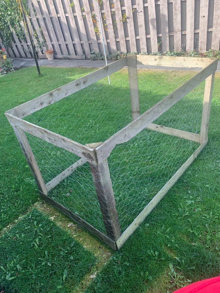 **Free** Rabbit / small pet run 