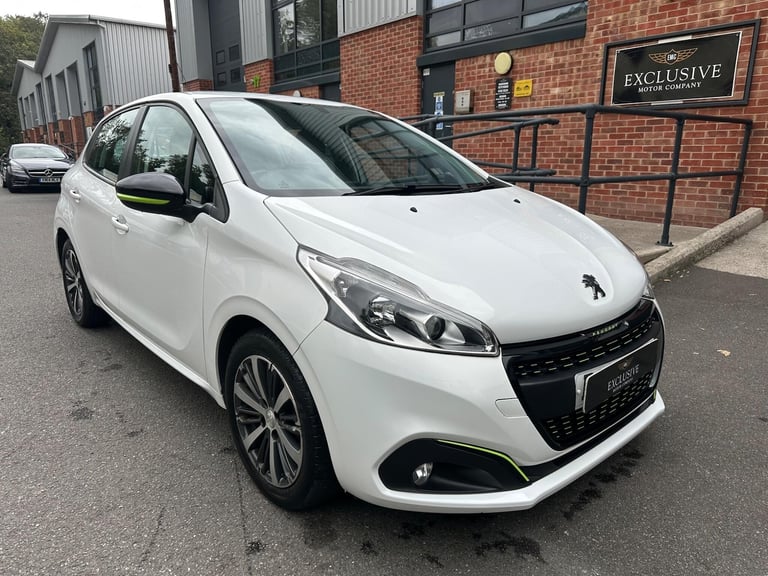 2016 Peugeot 208 1.2 PureTech Active Design Lime Euro 6 5dr HATCHBACK Petrol Manual